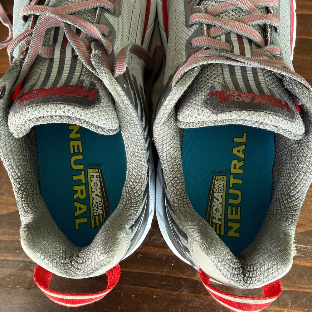 Hoka One One Clifton 5 Road Running Shoe Size 9.5 EE Gray Red Men's Sneaker - Picture 4 of 12